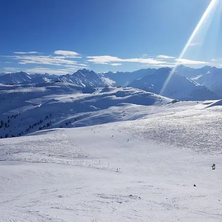 Mountain アパート